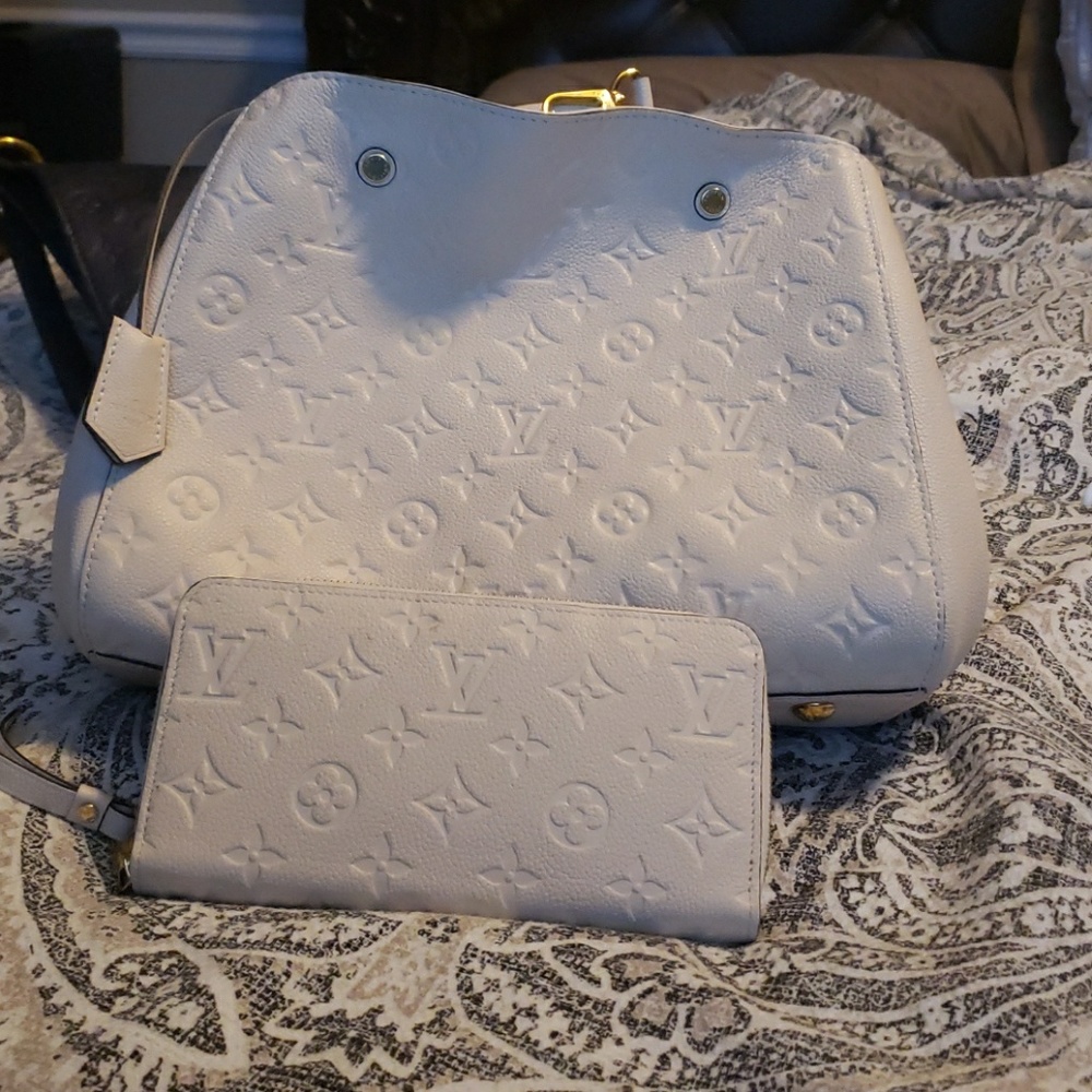 LV purse and wallet combo
